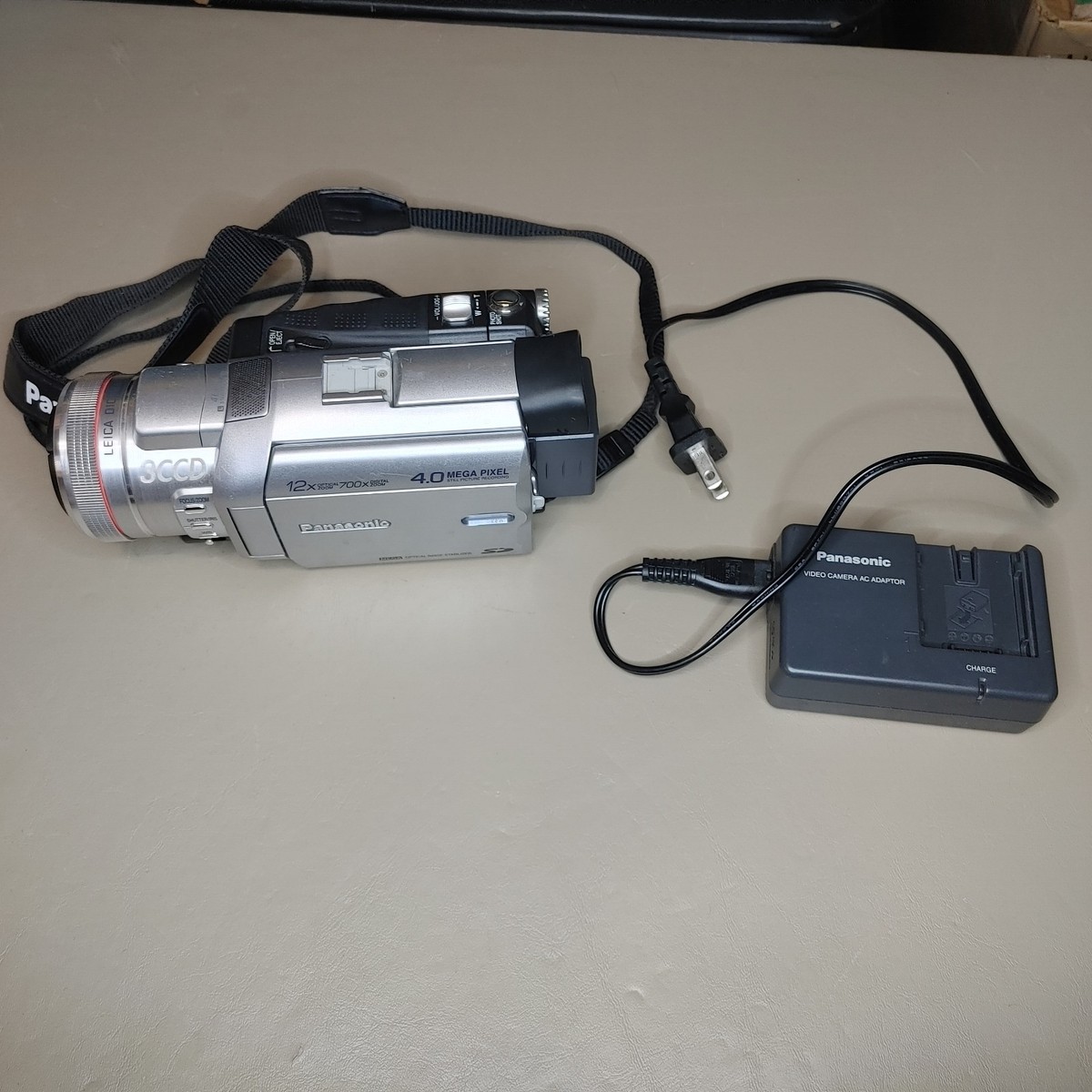 Panasonic NV-GS400 3CCDビデオカメラ Panasonic NV-GS400 Digital Video Camera Mini DV Video Silver
