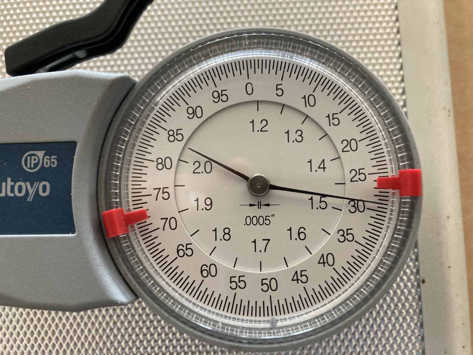 MITUTOYO  Caliper  NO  209-335   1.2 - 2.0" CALIPER .0005 " + CASE