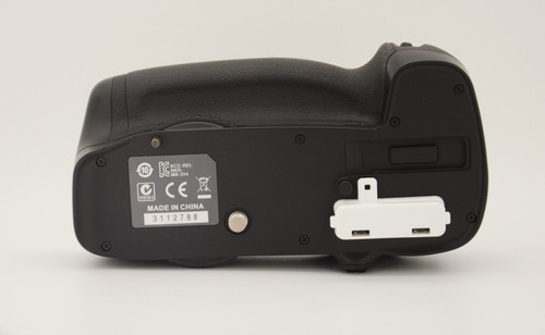 Genuine Nikon MB-D14 multi-Power battery pack Battery grip for Nikon D610 D600 - Picture 12 of 12