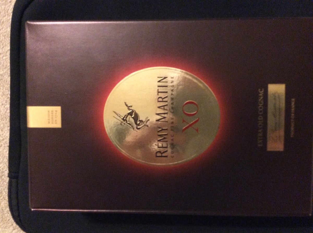 REMY MARTIN COGNAC FINE CHAMPAGNE XO CRYSTAL BOTTLE, FRANCE & BOX