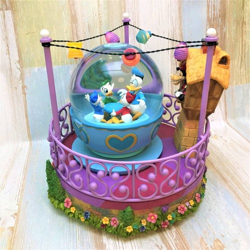 Raro globo de nieve musical Disney Donald's Teacup Ride Huey, Dewey, Pato Louie - Imagen 2 de 10