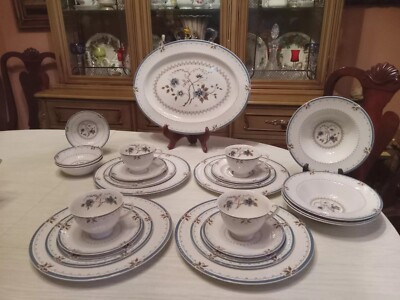 Vintage Royal Doulton England Bone China Old Colony 29 Dinner Set For 