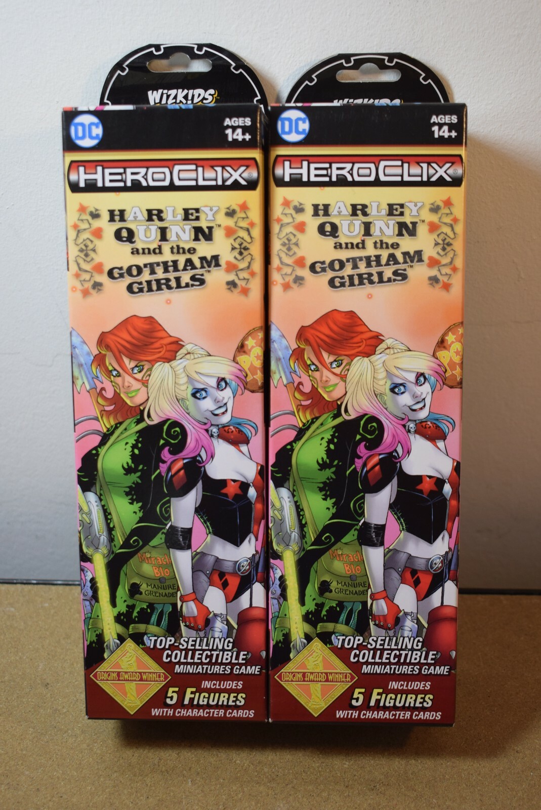 WIZKIDS HEROCLIX DC HARLEY QUINN & THE GOTHAM GIRLS BOOSTER x2 BNIB