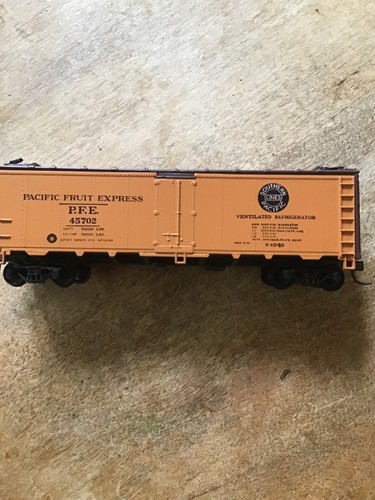 HO Kit #41950 40ft. REEFER Pacific Fruit Express Athearn Blue Box UNION PACIFIC - Foto 6 di 6