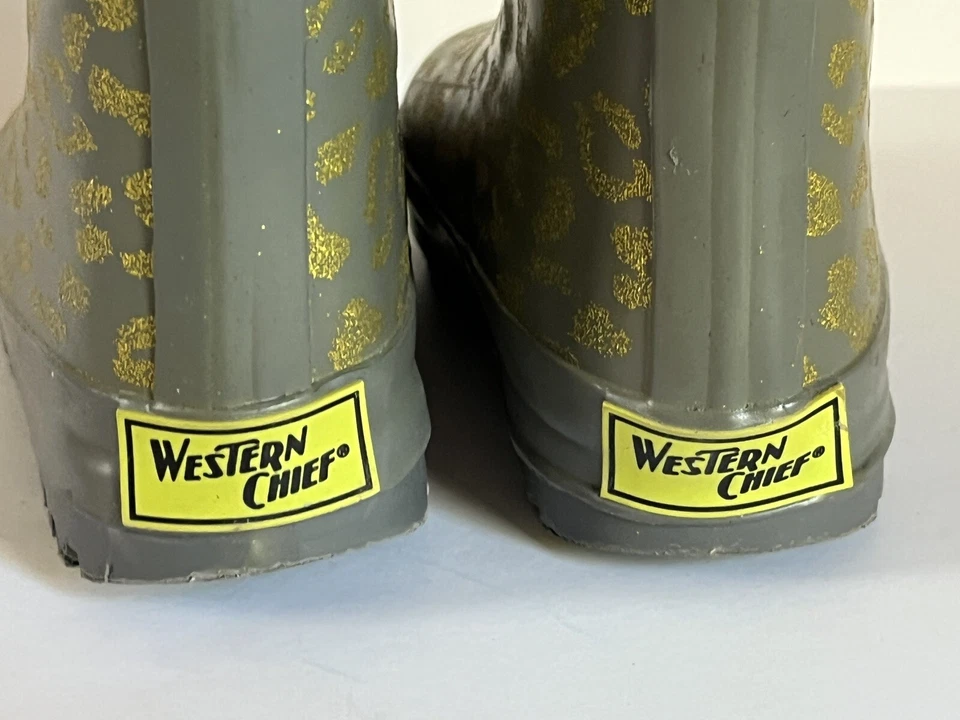 Botas de chuva de borracha Western Chief criança menina tamanho 7/8 cinza estampa animal dourado - Imagem 4 de 4