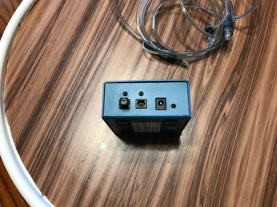 HOSA ODL-312 Digital Audio Interface (S/PDIF Optical to AES/EBU) - Image 2 of 4