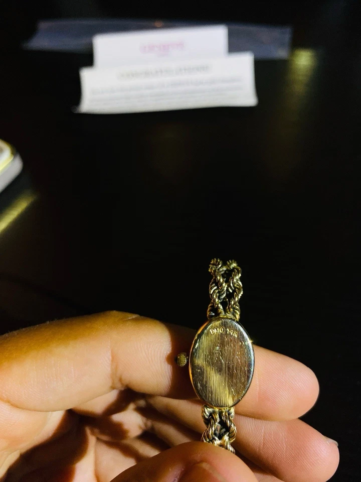  Vintage Geneve Swiss Ladies Watch – 14K Solid Gold with 6 Diamonds, Quartz. - Image 3 of 4