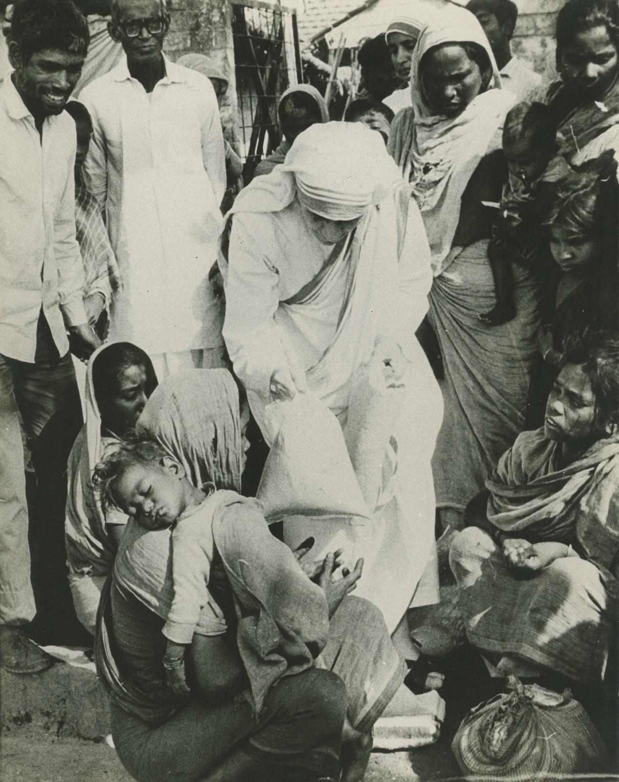 A07 A0788 – Mother Teresa Charity Work Calcutta Poverty Humanitarian Aid India