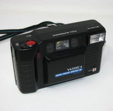 Yashica Auto Focus Motor II Quartz 35mm 1:3.5 Point & Shoot Camera FOR PARTS