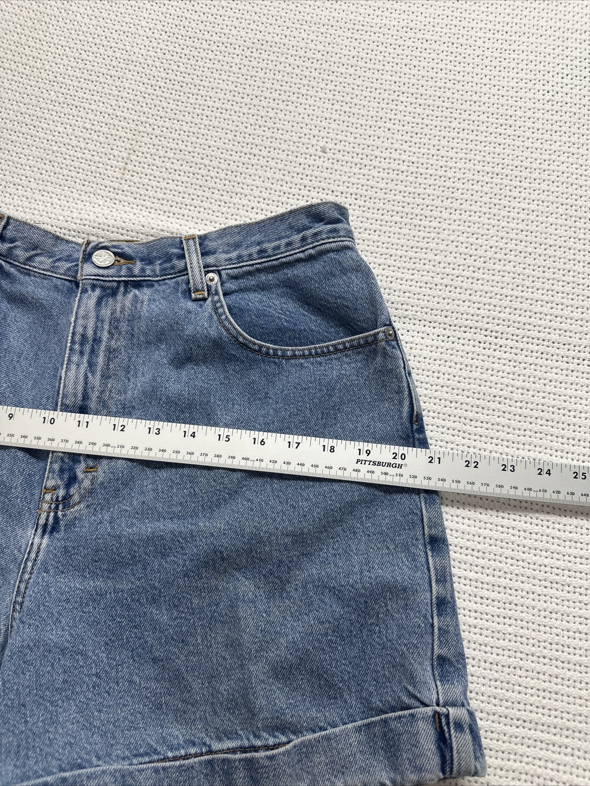 Vintage Calvin Klein “Basic Cuff Shorts” Women 14… - image 6