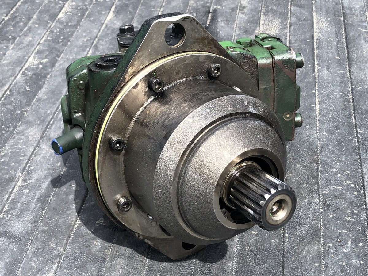 GENUINE OEM JOHN DEERE AN208834 HYDRAULIC MOTOR for 4830