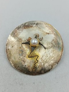 Künstlerische Silber Brosche mit Perle und organischer Formgebung