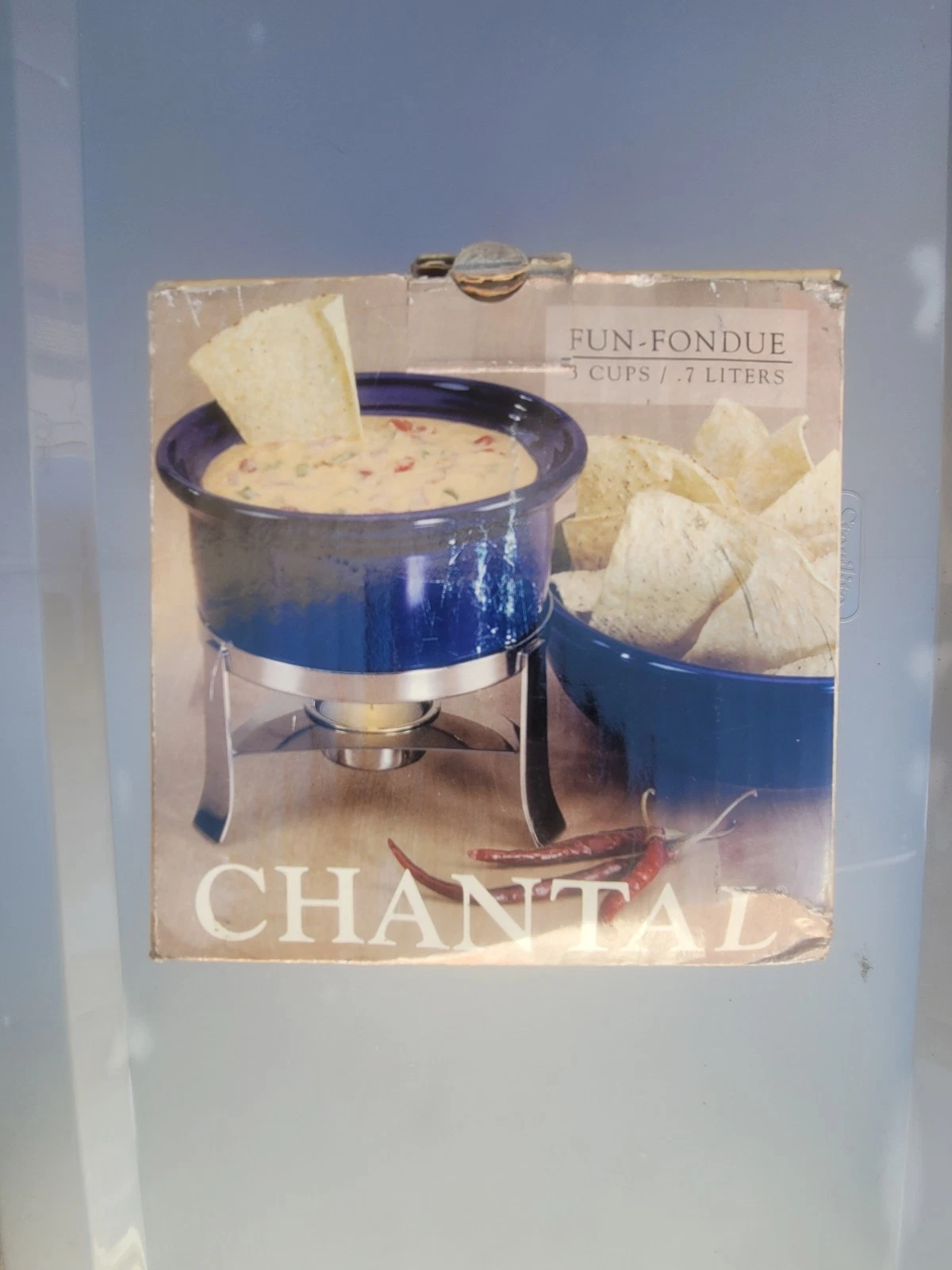 Chantal Ceramic Fondue Set Blue 1 3/4 qt Stainless Stand Burner 6 Forks 93-CF16
Opens in a new windo