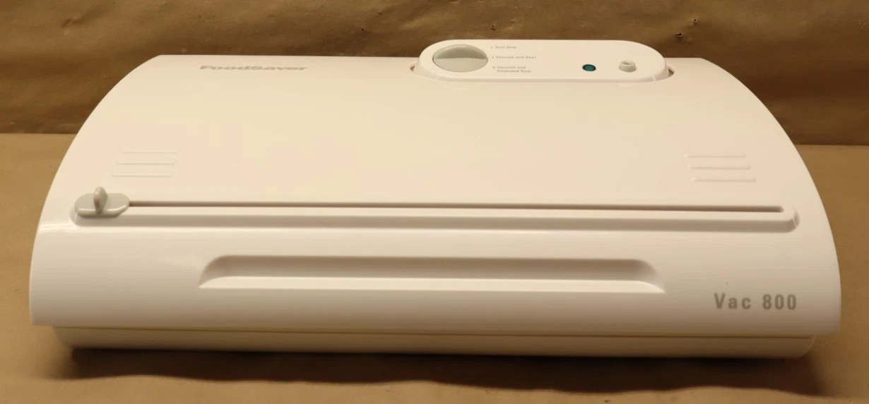 FoodSaver Vac 800 Vacuum-Sealing Kit, White
