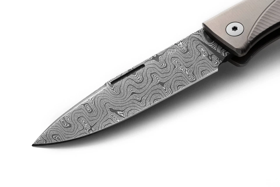 Cuchillos LionSteel Thrill Slip-joint TL D GY Damasco Gris Titanio Foto 2 de 4