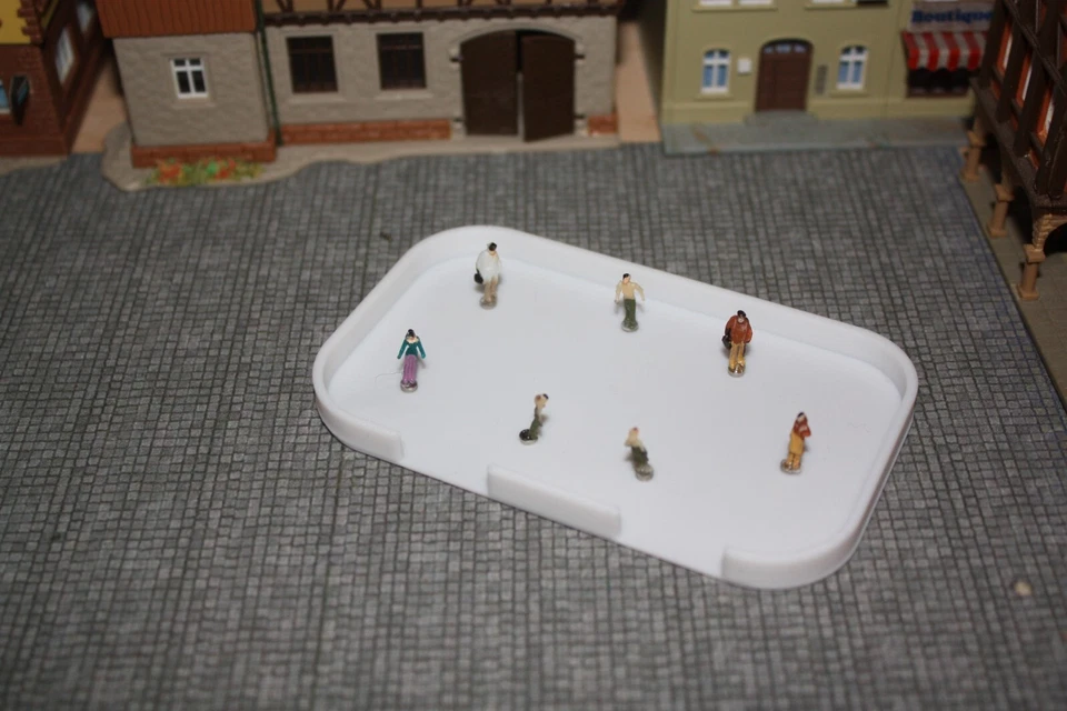 Eislaufbahn Spur Z ( 1:220 ) Angetrieben !!!! - Bild 3 von 4