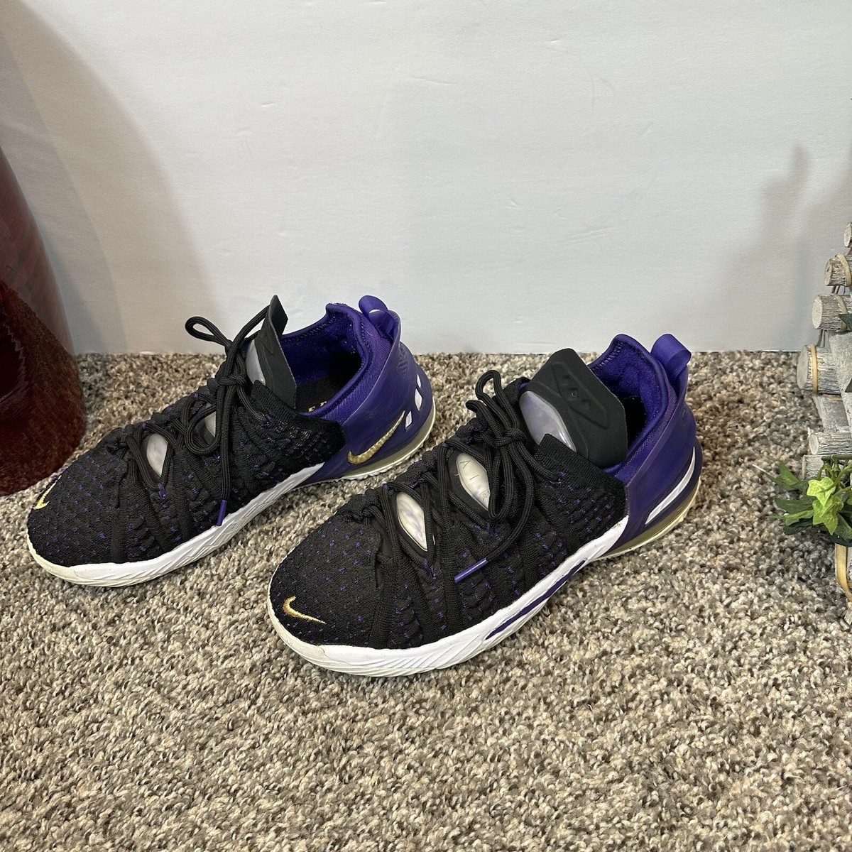 Nike LeBron XVIII 18 Lakers Black Purple Gold Shoes YOUTH SIZE 5.5
