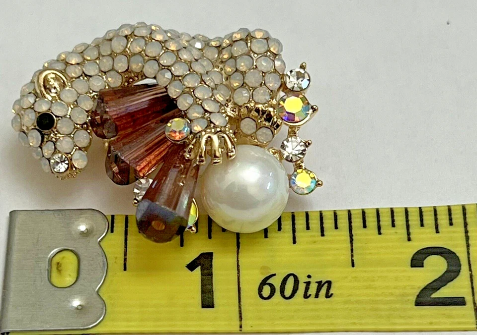 Broche prendedor de oso polar con estrás de cristal vintage blanco animal tono rosa Foto 3 de 4