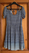 PULL & BEAR. BLUE PRINT COLD SHOULDER STRAPPY WRAP AT BACK LINED DRESS. SIZE L