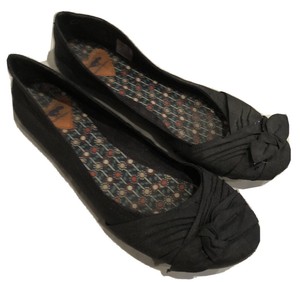 rocket dog black flats