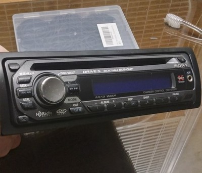 SONY AM/FM COMPACT DISC PLAYER CDX-GT320