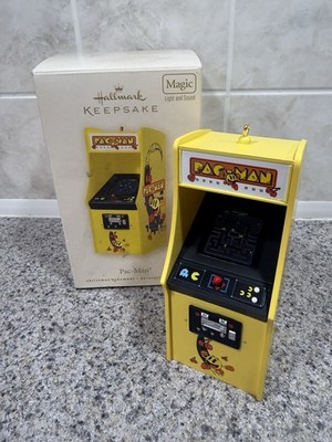 PAC-MAN Classic Arcade Game Hallmark Keepsake Ornament Magic Light Sound 2008