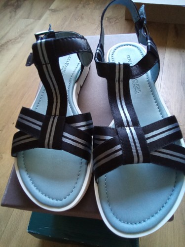 Kennel & Schmenger Flat Sandals Designer Navy& White