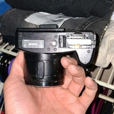 Nikon COOLPIX L120 Bridge Digital Camera 14.1MP 18x Optical Zoom VR Black