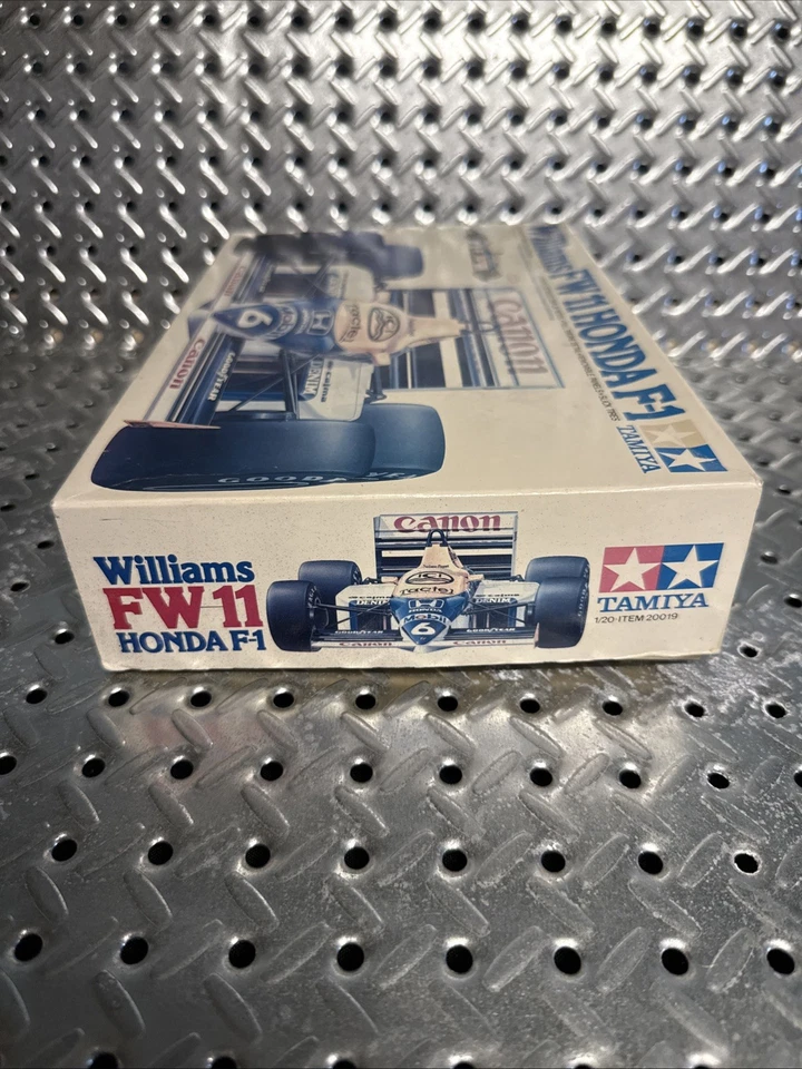 Kit modelo Tamiya Williams FW11 HONDA F-1 1/20 de Japón - Piezas depósito de chatarra Foto 3 de 4