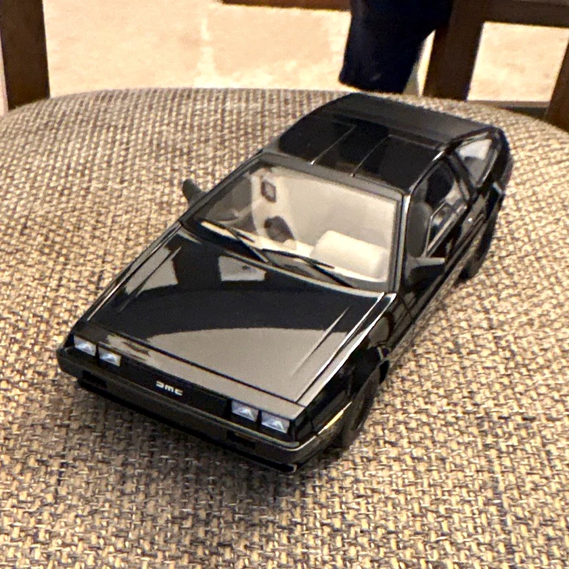 DMC DeLorean 1/18？自動車模型　ジャンク DeLorean Diecast & Toy 1:18 for sale | eBay