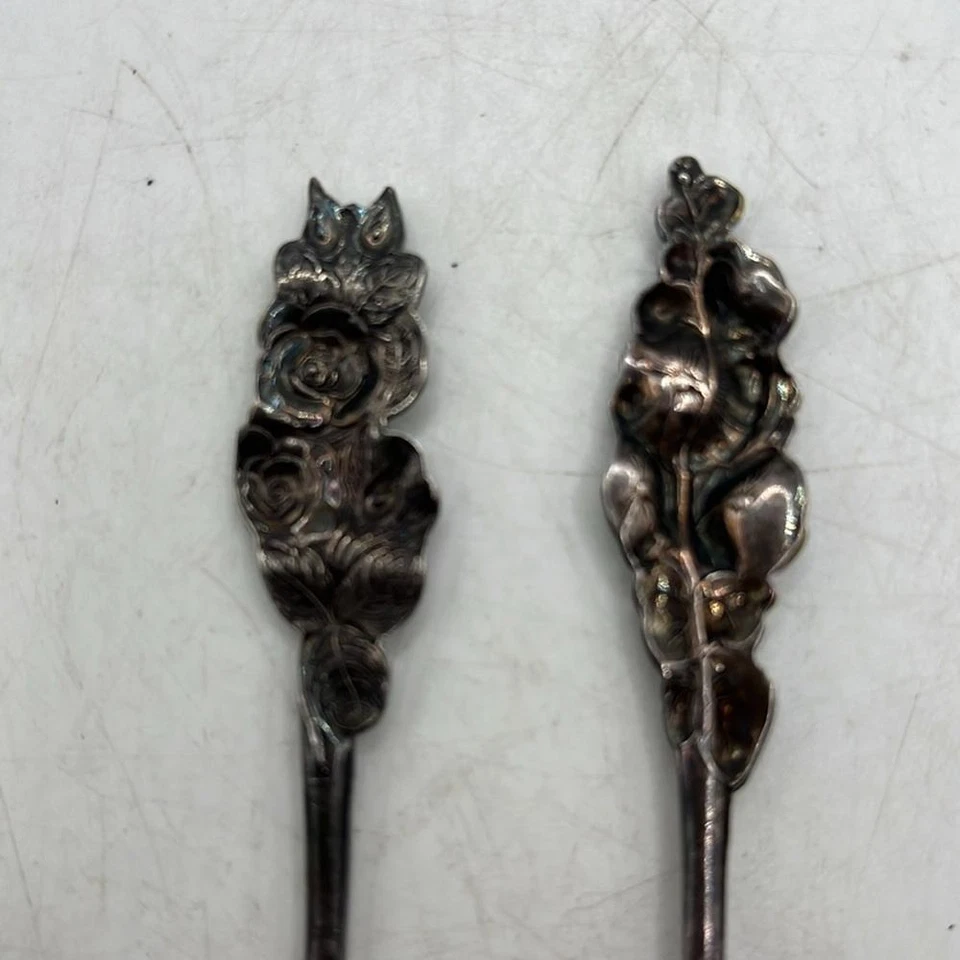 Juego De Colección 2 Cucharas Caña Barton Plato Plata Arlequín Hollyhocks Flores Foto 3 de 4