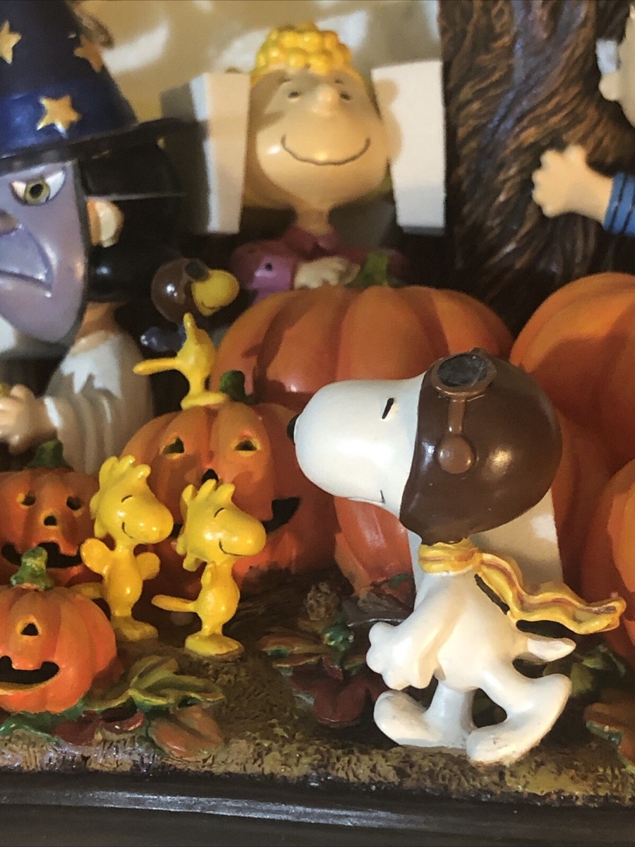 Peanuts Halloween Welcome Great Pumpkin Danbury Mint Lighted Peanuts Halloween Welcome Great Pumpkin Danbury Mint Lighted
