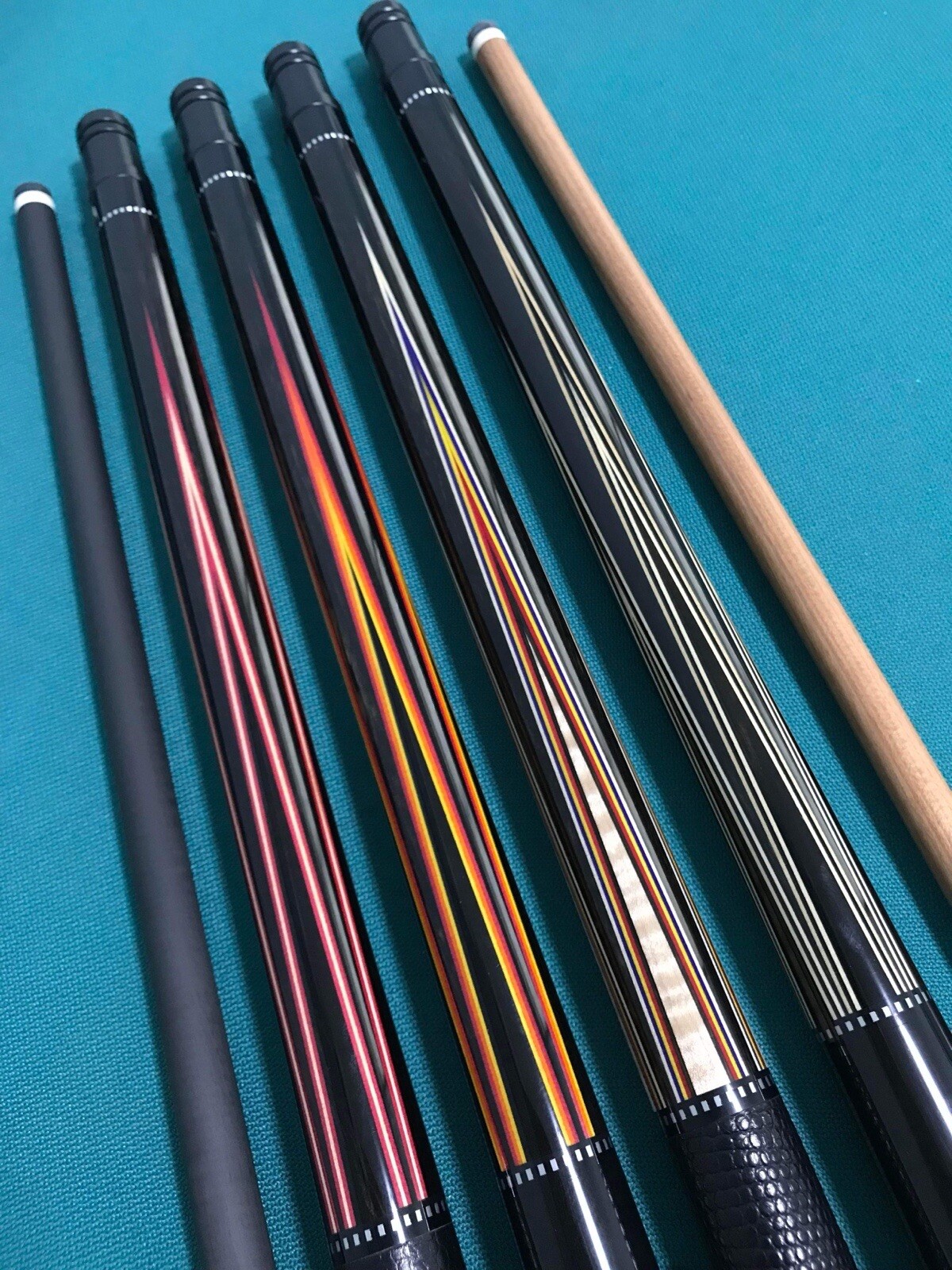 Sawdust Custom Ebony on Ebony / Red Veneers Pool Cue, Kielwood & LD