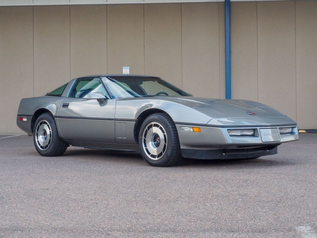 1985 Silver Chevrolet Corvette   | C4 Corvette Photo 6