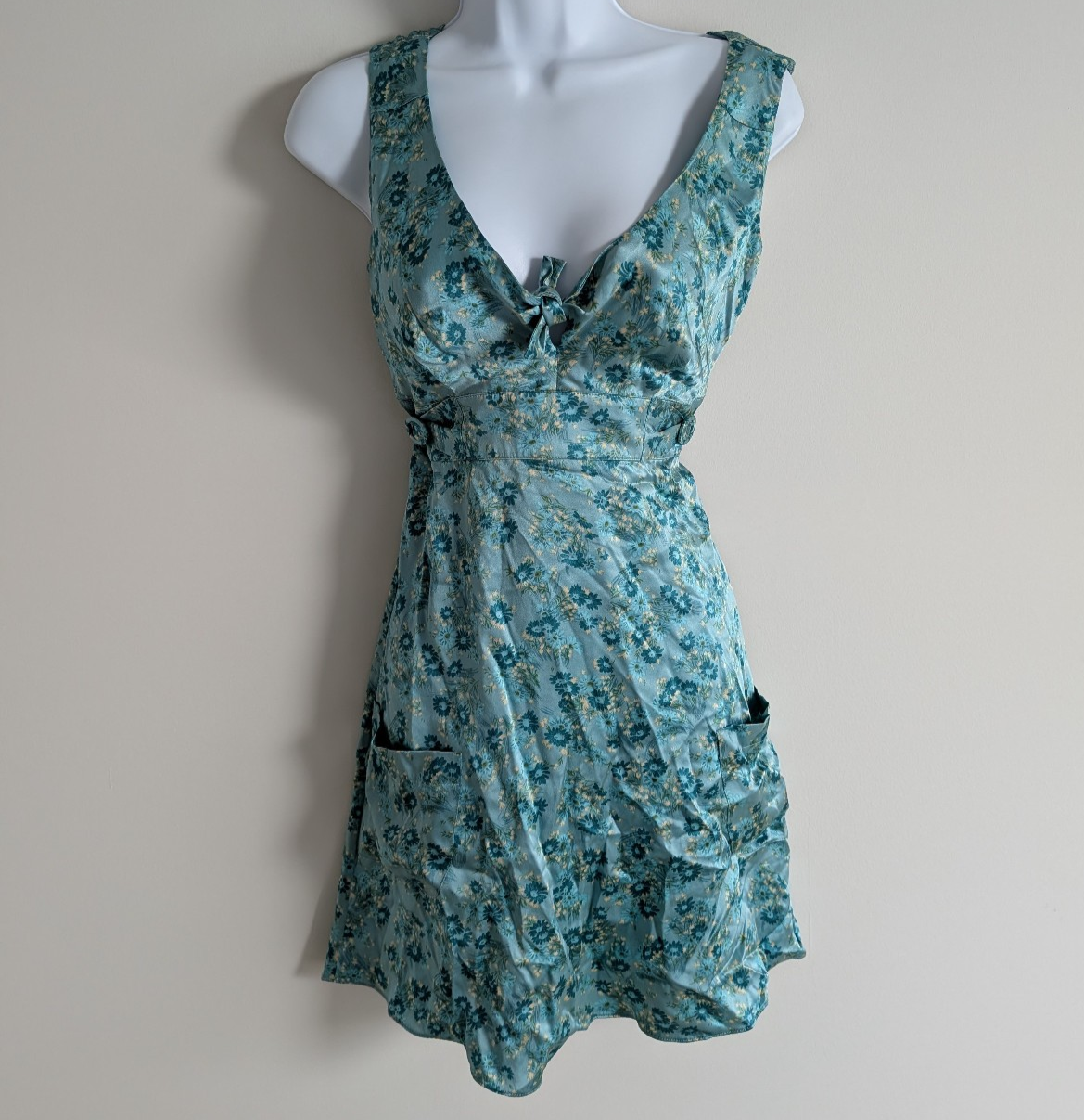 Vintage Betsey Johnson Mini Dress Womens 6 Floral Y2K Silk Whimsical Babydoll