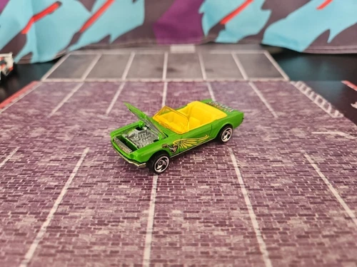 Vintage 2000 Hot Wheels Ford Mustang green convertible cabrio Classic Rock  MINT