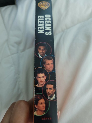 Oceans Eleven (VHS, 2002) - Picture 2 of 5