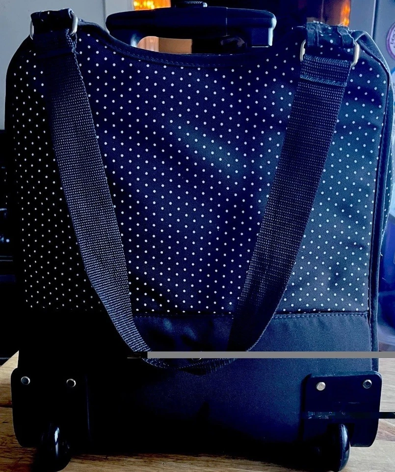 Bolsa tote de viagem Thirty-One preta bolinhas com monograma rosa J - Imagem 3 de 4