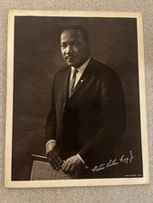 Bernie Faingold Photo of Martin Luther King Jr. Signature 11x14 Original 1964