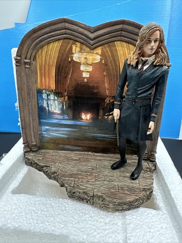 Estatua de película NECA Harry Potter Hermione Granger diorama esculpido (Emma Watson) - Imagen 6 de 13