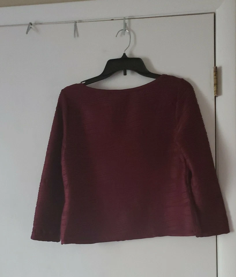 Cato Women’s blazer Size Medium Burgundy Long Sleeve formal blouse — 第 2/4 张图片