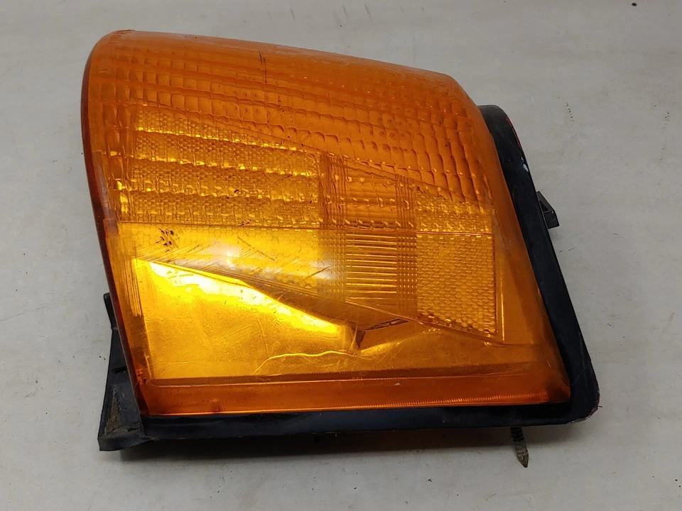 Luz de estacionamiento del lado izquierdo del conductor intermitente lámpara 1985-90 Ford Escort OEM Foto 4 de 4