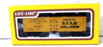 Life Like 8505, Reefer Car, Armour's Star Ham and Bacon Refrigerator car