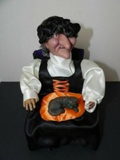 Vintage Gemmy Animated with Sound Witch Petting Cat w/ Light up Eyes