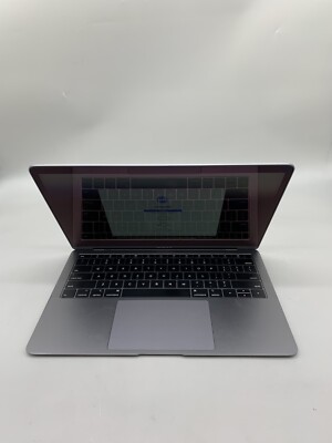 Apple MacBook Air 13インチ スペースグレー2019年モデル 13インチMacBook Air (2019)はバッテリー持ち抜群で外出用にピッタリの