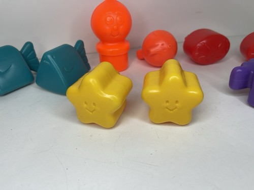 Vintage Little Tikes Shapes Only For Shape Sorter Aquarium - Picture 3 of 9