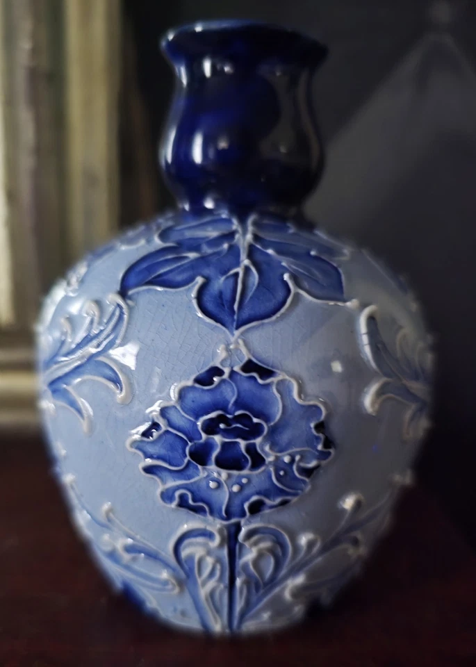Moorcroft Florian Ware" Dianthus " vase - image 2 of 3
