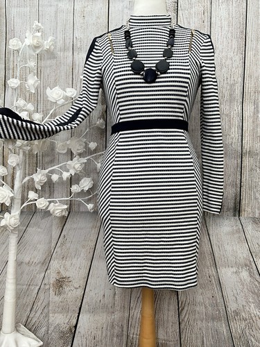 Karen Millen Blue And White Stretchy Dress With Long Sleeves Size 14. - Picture 2 of 14