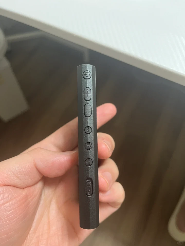 Sony NW-A306 Walkman 32GB Hi-Res Portable Digital Music Multimedia Player - Image 4 of 4