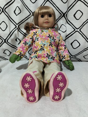 American Girl Gwen Thompson 18" Doll Blonde Bangs Brown Eyes w/Snowboard Outfit - Picture 7 of 16